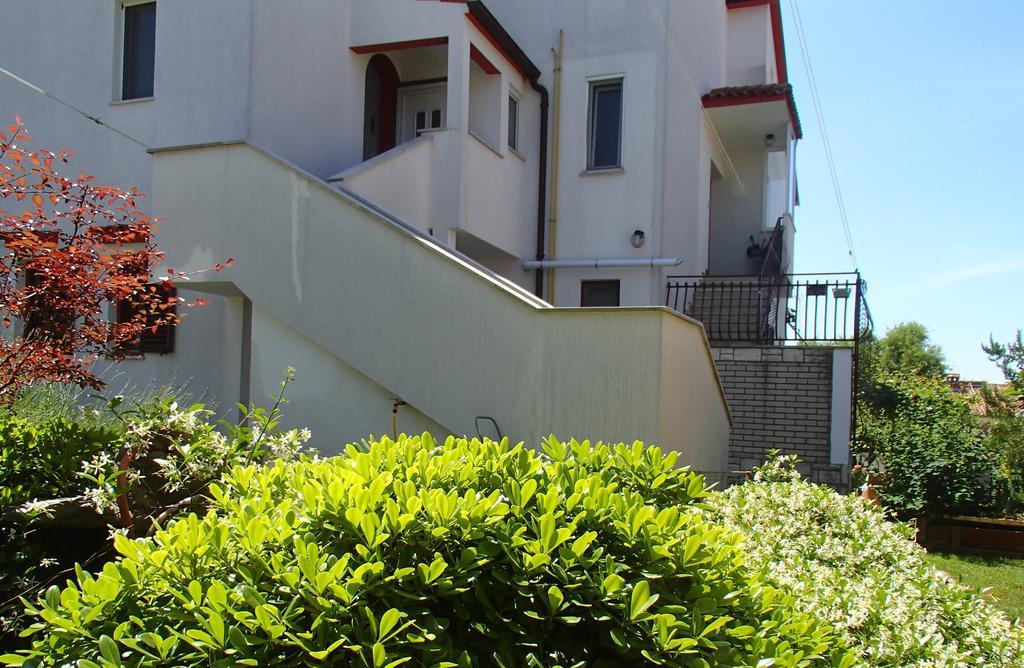 Apartment Eni Ровин Стая снимка